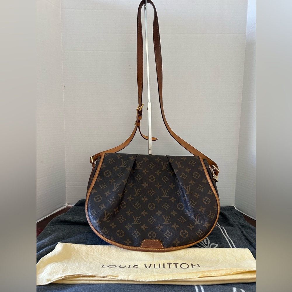 Louis Vuitton Monogram Menilmontant MM Crossbody Bag CT4104